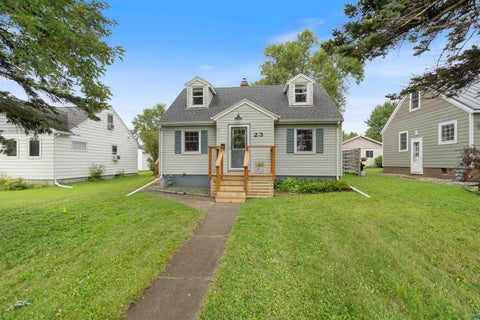 Tiny photo for 23 N 65th Ave W AVE, Duluth, MN 55807 (MLS # 6128091)