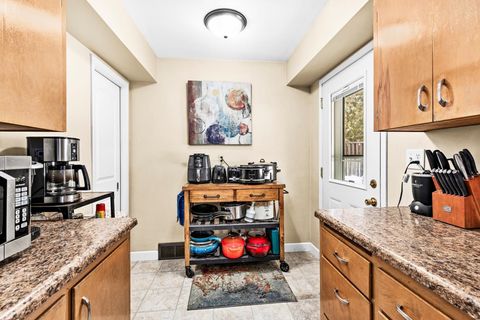 Tiny photo for 105 Lyons St, Duluth, MN 55811 (MLS # 6123233)