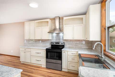 Tiny photo for 1515 101st Ave W AVE, Duluth, MN 55808 (MLS # 6127113)
