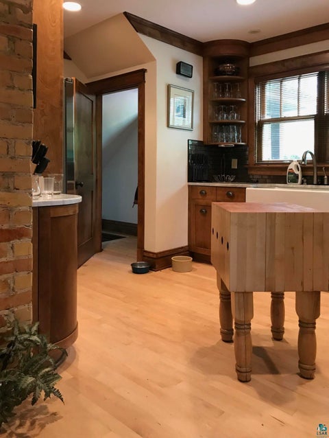 Tiny photo for 409 Maryland St, Duluth, MN 55803 (MLS # 6127961)