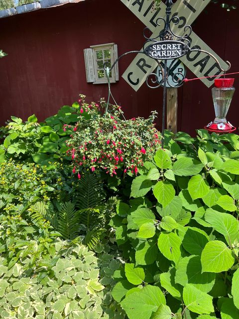 Tiny photo for 22 Hays Cr Cir, Silver Bay, MN 55614 (MLS # 6123307)