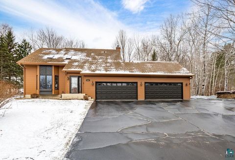 Photo of 3241 Commonwealth Ave, Duluth, MN 55808 (MLS # 6124314)