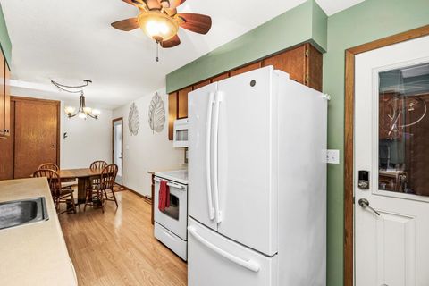 Tiny photo for 110 Grove St, Proctor, MN 55810 (MLS # 6123121)