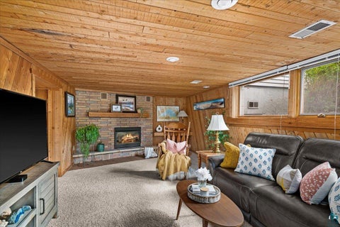 Tiny photo for 1947 Hartley Rd, Duluth, MN 55803 (MLS # 6127582)