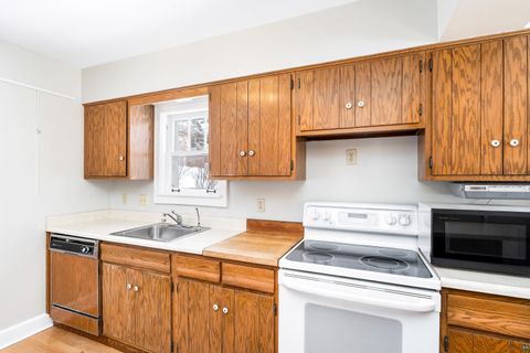 Tiny photo for 16 S 25th Ave E Ave, Duluth, MN 55812 (MLS # 6124103)