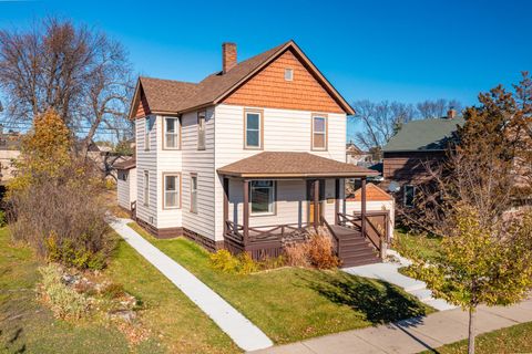 Photo of 313 E Chapman St, Ely, MN 55731 (MLS # 6122711)