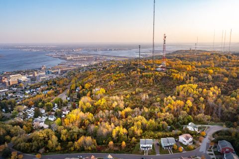 Tiny photo for 2 W 10th St, Duluth, MN 55806 (MLS # 6123258)