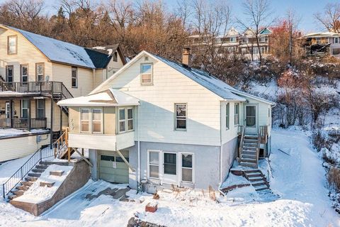 Photo of 727 W 1st St, Duluth, MN 55806 (MLS # 6123134)