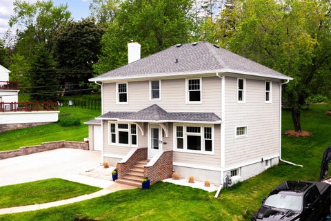 Tiny photo for 2701 E 2nd St, Duluth, MN 55812 (MLS # 6126061)