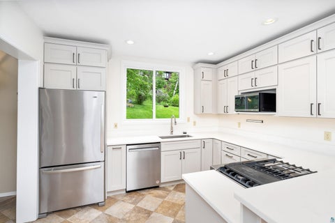 Tiny photo for 2701 E 2nd St, Duluth, MN 55812 (MLS # 6126061)