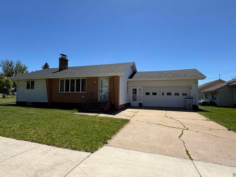 Tiny photo for 607 3rd St NE ST, Chisholm, MN 55719 (MLS # 6126050)