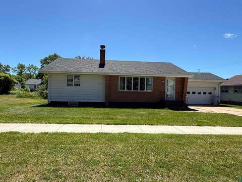 Tiny photo for 607 3rd St NE ST, Chisholm, MN 55719 (MLS # 6126050)