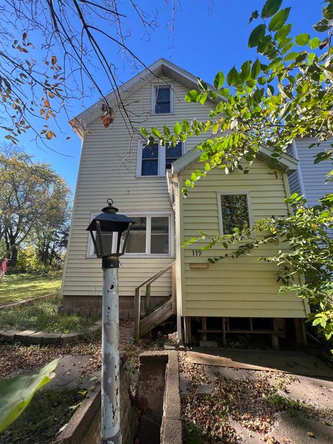 Photo of 119 S 61st Ave W Ave, Duluth, MN 55807 (MLS # 6122425)