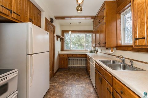 Tiny photo for 226 W College St, Duluth, MN 55812 (MLS # 6124286)