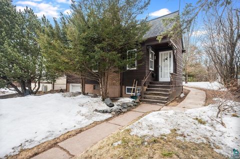 Photo of 226 W College St, Duluth, MN 55812 (MLS # 6124286)