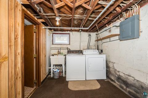 Tiny photo for 226 W College St, Duluth, MN 55812 (MLS # 6124286)