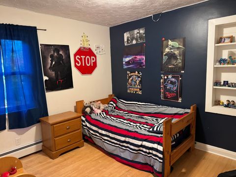 Tiny photo for 110 E Chisholm St, Duluth, MN 55803 (MLS # 6122397)