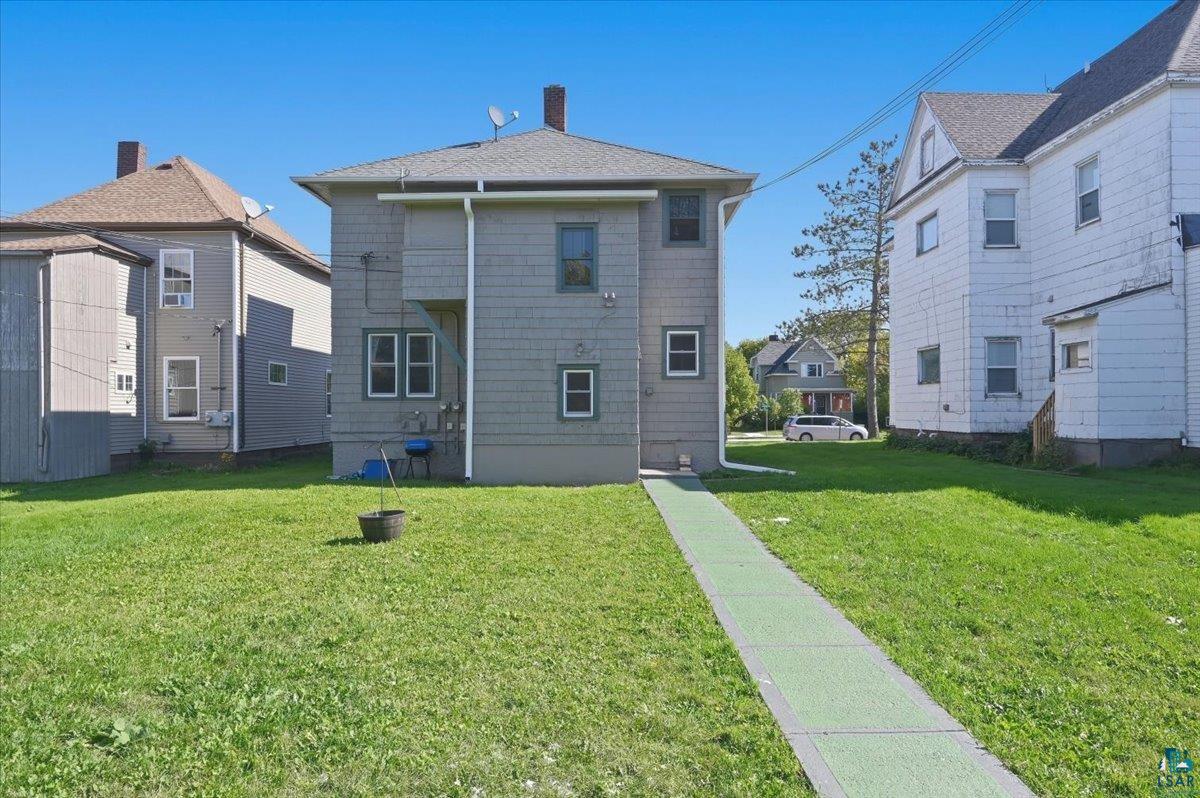 1521 Hammond Ave
