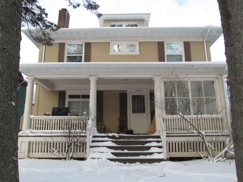 Photo of 2123 E 4th St, Duluth, MN 55812 (MLS # 6123743)