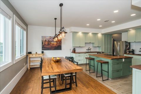 Tiny photo for 2718 Northridge Dr, Duluth, MN 55811 (MLS # 6123283)