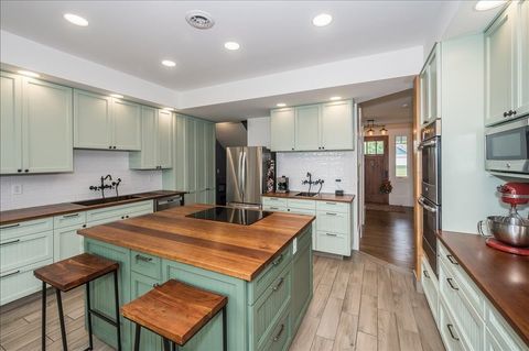 Tiny photo for 2718 Northridge Dr, Duluth, MN 55811 (MLS # 6123283)