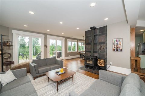 Tiny photo for 2718 Northridge Dr, Duluth, MN 55811 (MLS # 6123283)