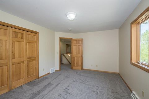Tiny photo for 6055 Howard Gnesen Rd, Duluth, MN 55803 (MLS # 6122519)