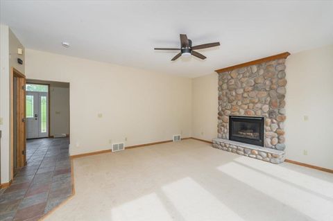 Tiny photo for 6055 Howard Gnesen Rd, Duluth, MN 55803 (MLS # 6122519)