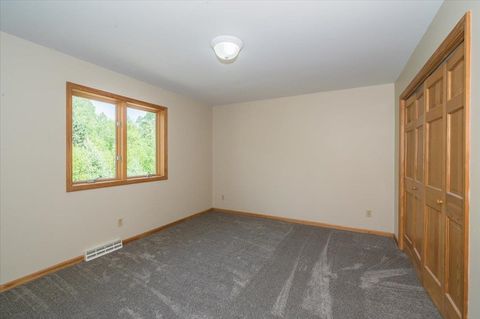 Tiny photo for 6055 Howard Gnesen Rd, Duluth, MN 55803 (MLS # 6122519)