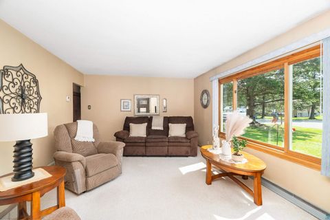 Tiny photo for 141 Alice St, Proctor, MN 55810 (MLS # 6125441)