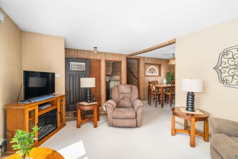 Tiny photo for 141 Alice St, Proctor, MN 55810 (MLS # 6125441)