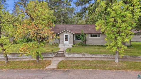 Photo of 516 Grove Ave, Moose Lake, MN 55767 (MLS # 6128062)
