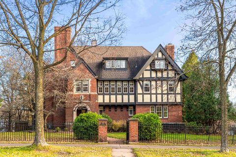 Photo of 2314 E 5th St, Duluth, MN 55812 (MLS # 6122963)