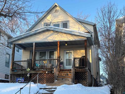 Photo of 2813 Wellington St, Duluth, MN 55806 (MLS # 6123177)