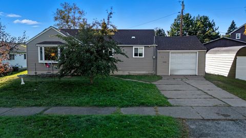 Photo of 1123 Adams Ave, Eveleth, MN 55734 (MLS # 6122406)