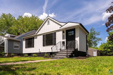 Tiny photo for 4217 Peabody St, Duluth, MN 55804 (MLS # 6126149)