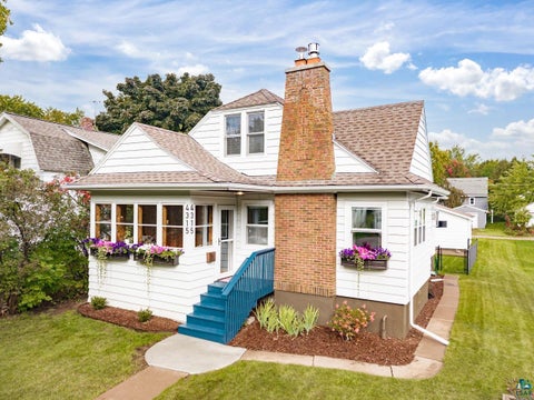 Photo of 4315 Gladstone St, Duluth, MN 55804 (MLS # 6128279)