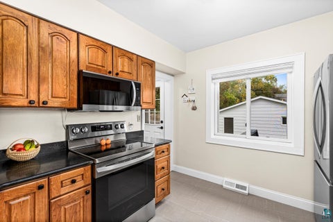 Tiny photo for 4315 Gladstone St, Duluth, MN 55804 (MLS # 6128279)