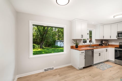 Tiny photo for 3225 Celia St, Duluth, MN 55811 (MLS # 6127396)