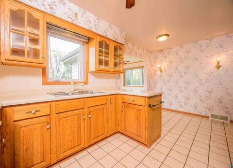 Tiny photo for 5014 Avondale St, Duluth, MN 55804 (MLS # 6125531)