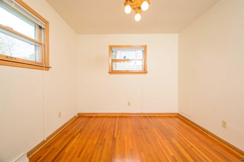 Tiny photo for 5014 Avondale St, Duluth, MN 55804 (MLS # 6125531)