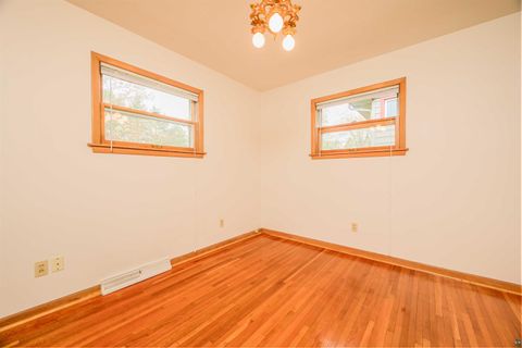 Tiny photo for 5014 Avondale St, Duluth, MN 55804 (MLS # 6125531)