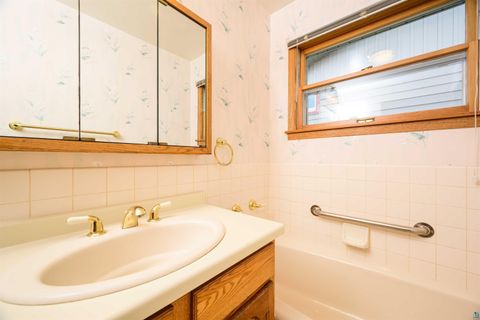 Tiny photo for 5014 Avondale St, Duluth, MN 55804 (MLS # 6125531)