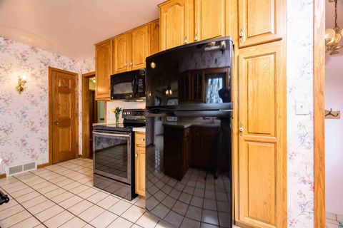 Tiny photo for 5014 Avondale St, Duluth, MN 55804 (MLS # 6125531)