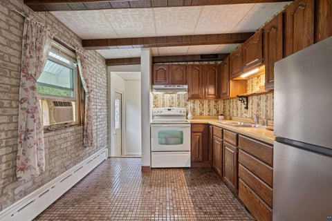 Tiny photo for 130 S 66th Ave W AVE, Duluth, MN 55807 (MLS # 6128101)