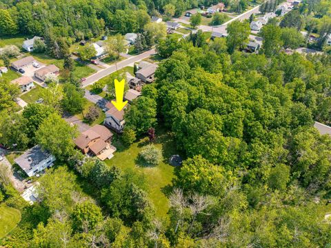 Tiny photo for 540 W Redwing St, Duluth, MN 55803 (MLS # 6124332)