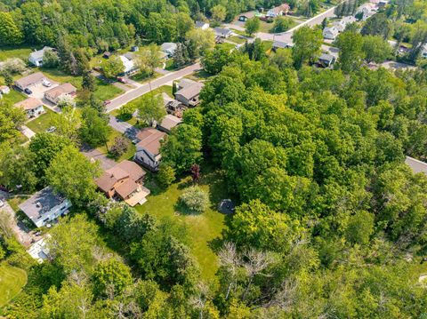 Tiny photo for 540 W Redwing St, Duluth, MN 55803 (MLS # 6124332)