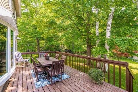 Tiny photo for 540 W Redwing St, Duluth, MN 55803 (MLS # 6124332)