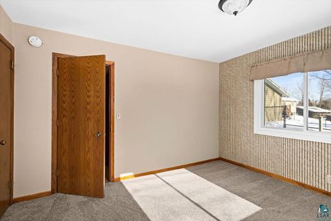 Tiny photo for 540 W Redwing St, Duluth, MN 55803 (MLS # 6124332)