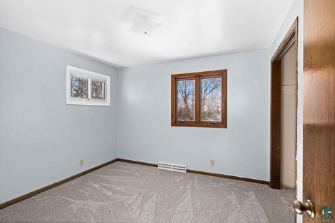 Tiny photo for 540 W Redwing St, Duluth, MN 55803 (MLS # 6124332)